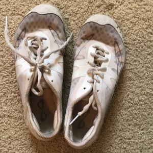 Nfinity cheer shoes